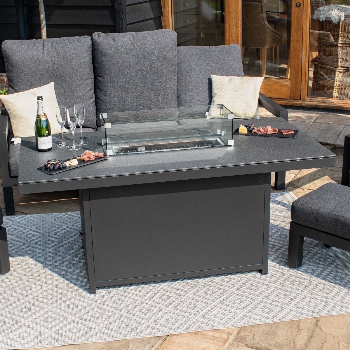 Homeflair - Aluminium Fire Pit Dining Table