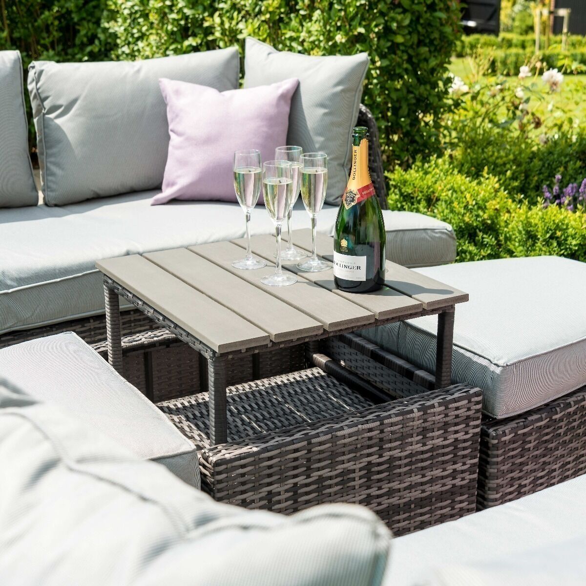 Homeflair – Lotus Rattan Daybed