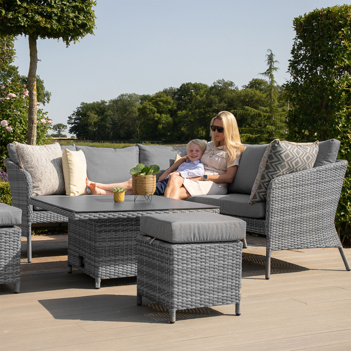 Homeflair - Santorini Square Rattan Corner Dining Set