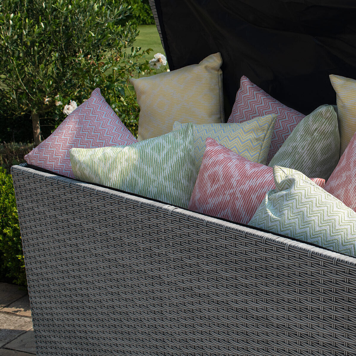Homeflair - Ascot Rattan Storage Box