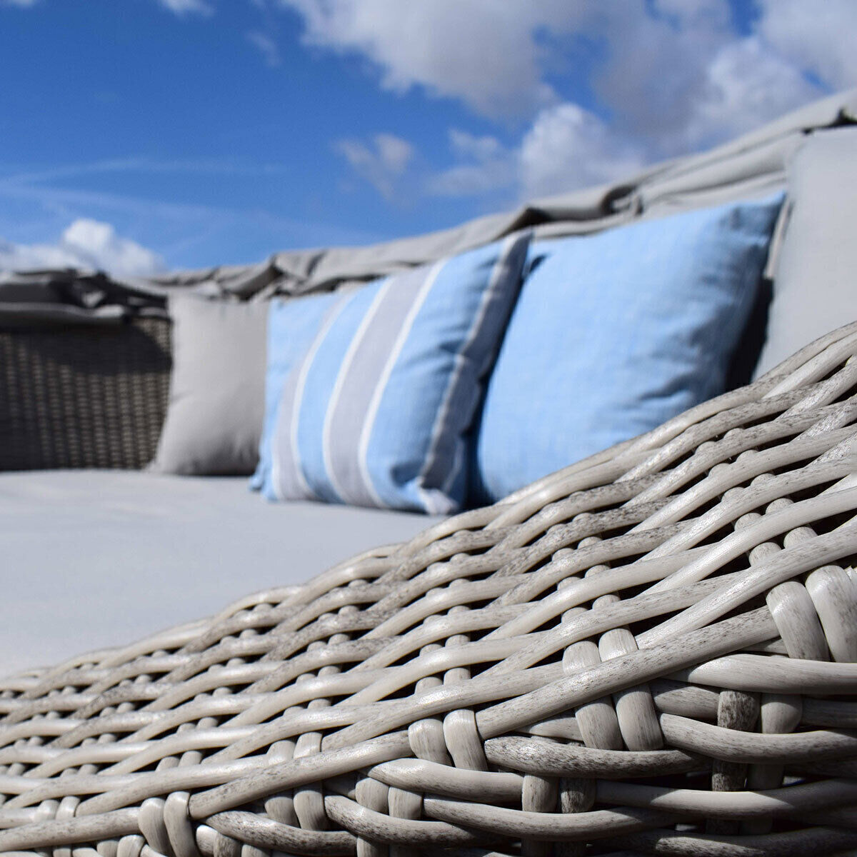 Homeflair - Oxford Rattan Daybed