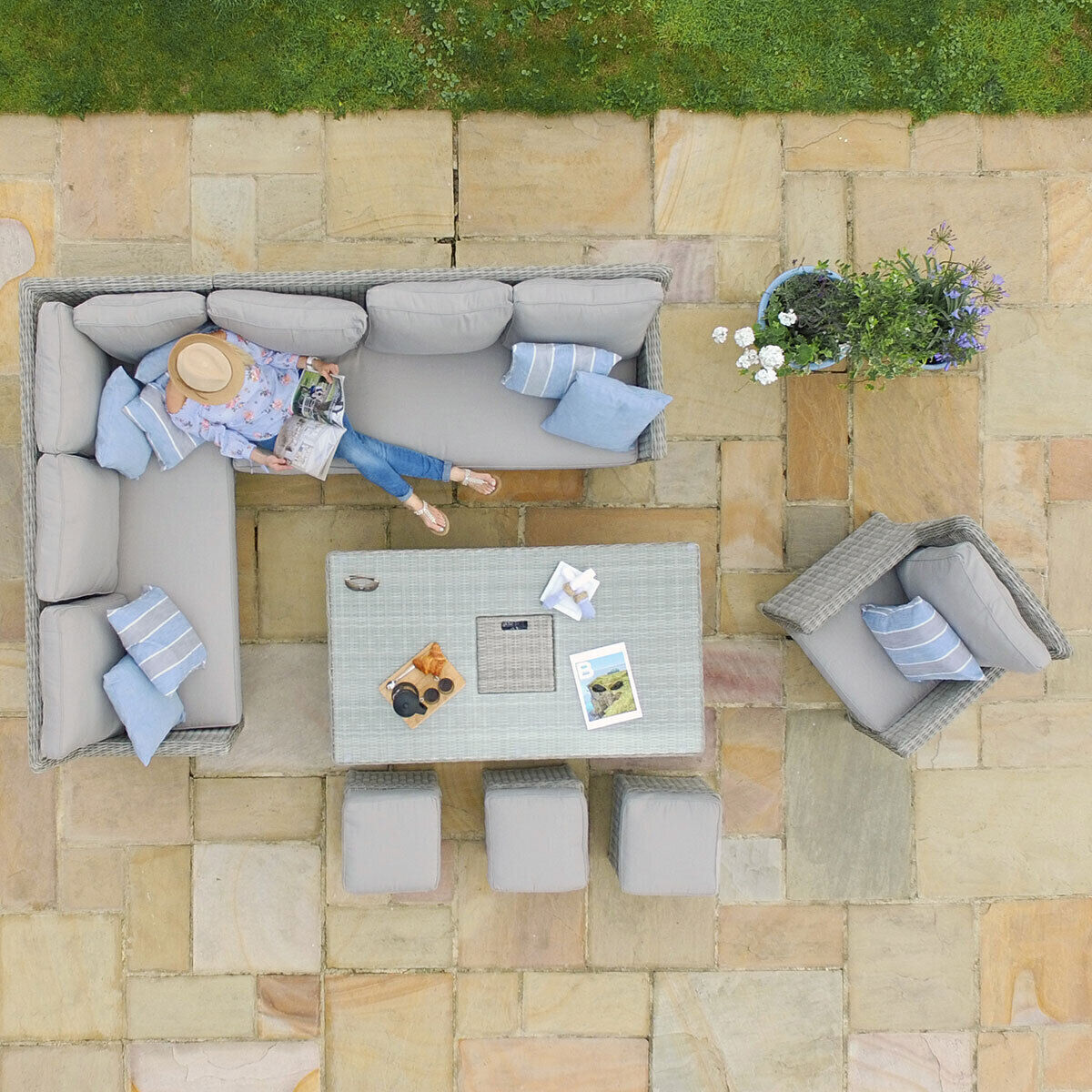 Homeflair - Oxford Rattan Corner Dining Set