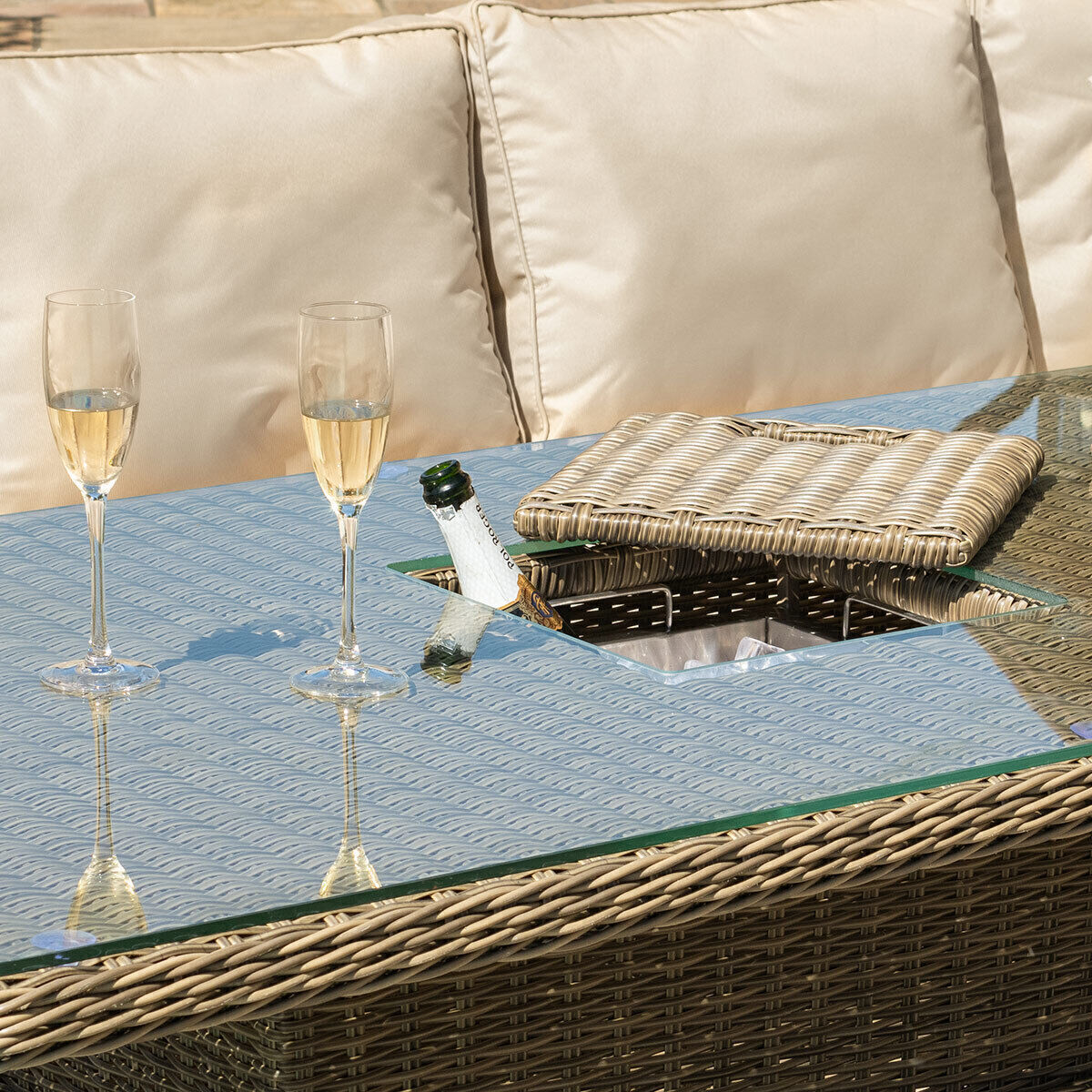 Homeflair - Winchester Deluxe Large Rattan Corner Dining Set