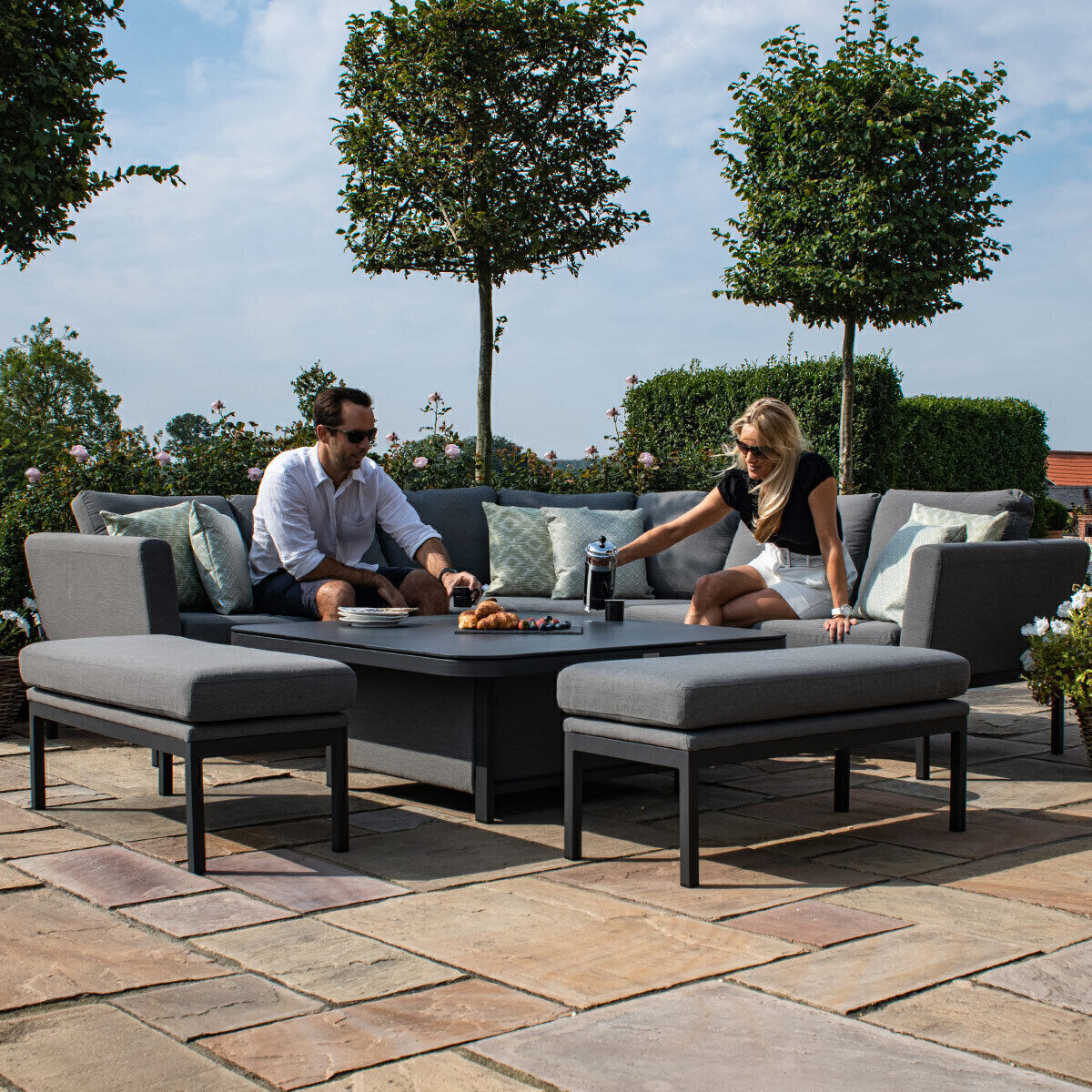 Homeflair – Outdoor Fabric Pulse Deluxe Square Corner Simple Dining Set
