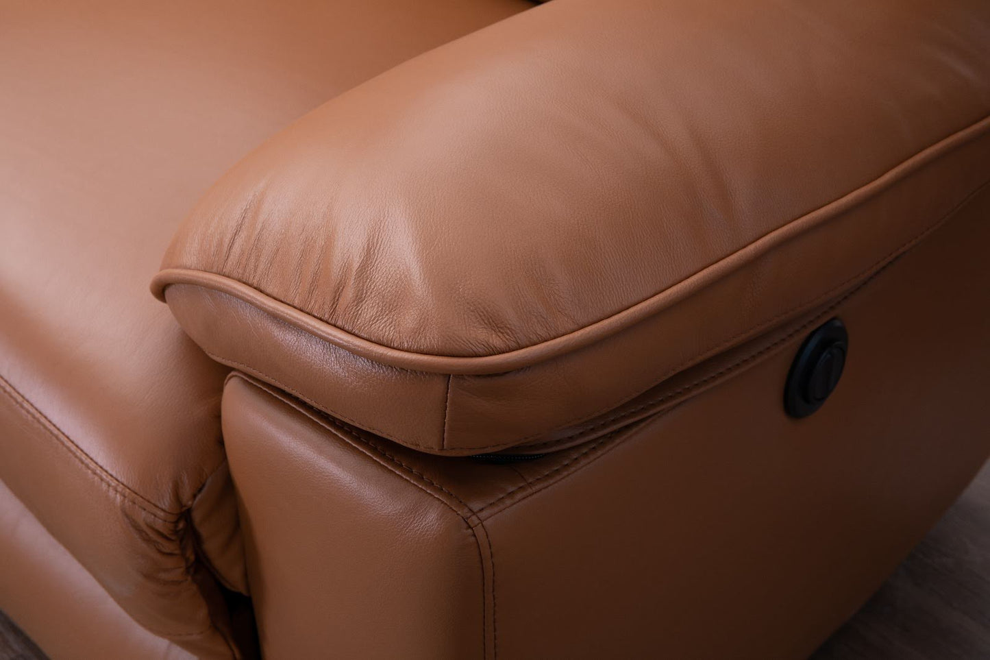 Paris Leather Sofa Collection | Divano