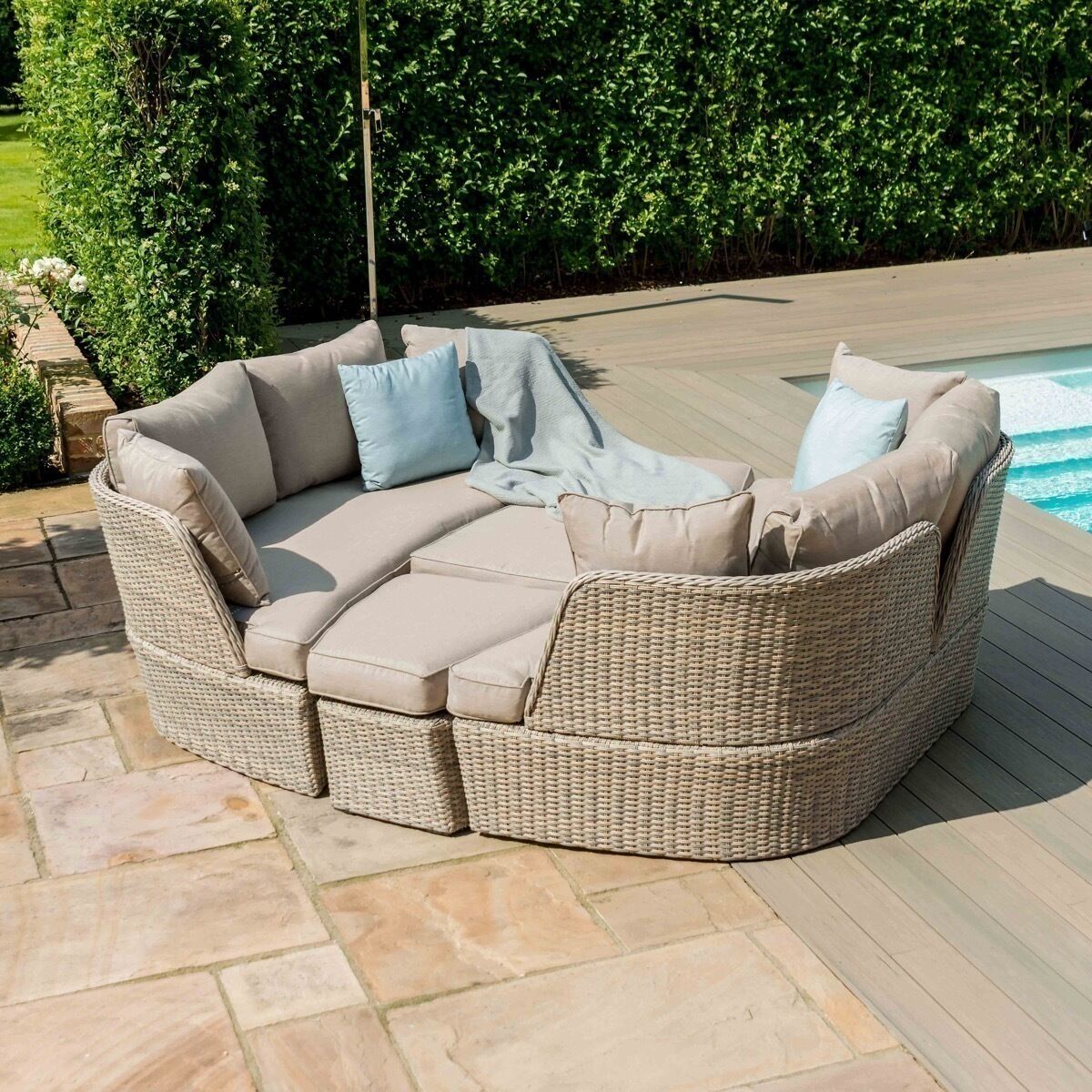 Homeflair - Cotswold Rattan Daybed