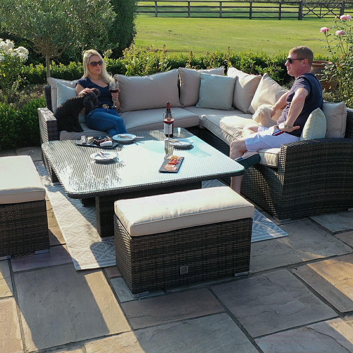 Homeflair – Deluxe Kingston Rattan Corner Dining Set