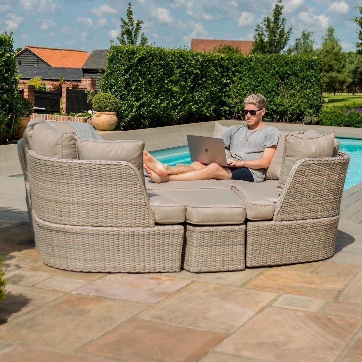 Homeflair - Cotswold Rattan Daybed