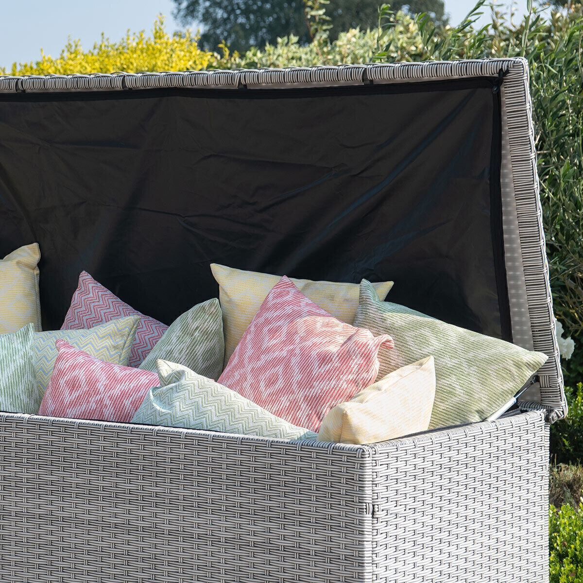 Homeflair - Ascot Rattan Storage Box