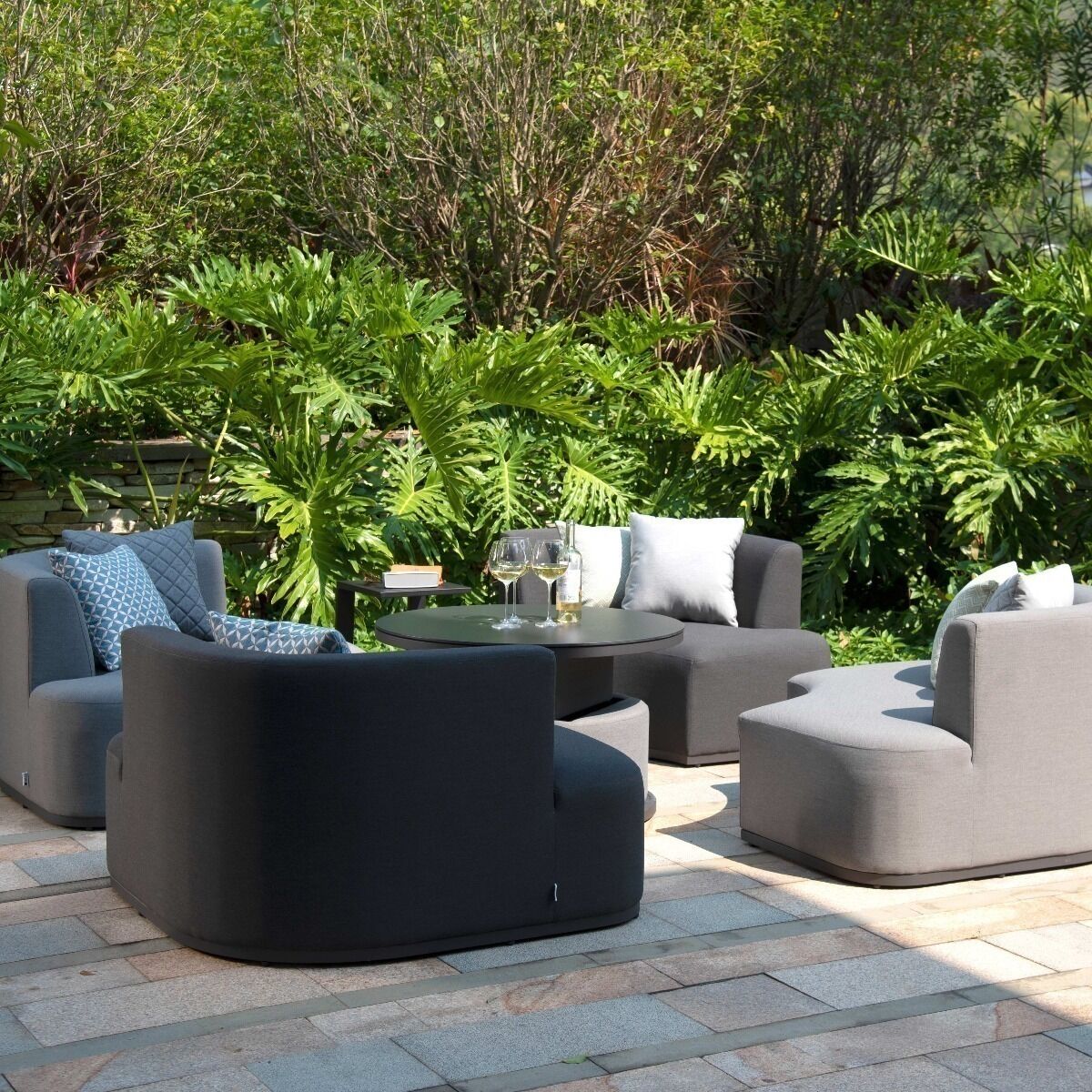 Homeflair -Outdoor Fabric Snug Lifestyle Suite