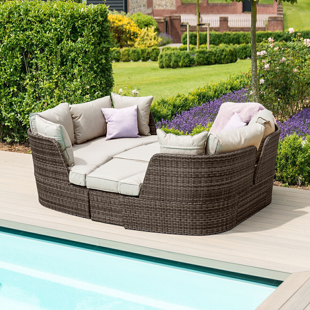 Homeflair - Cheltenham Rattan Daybed