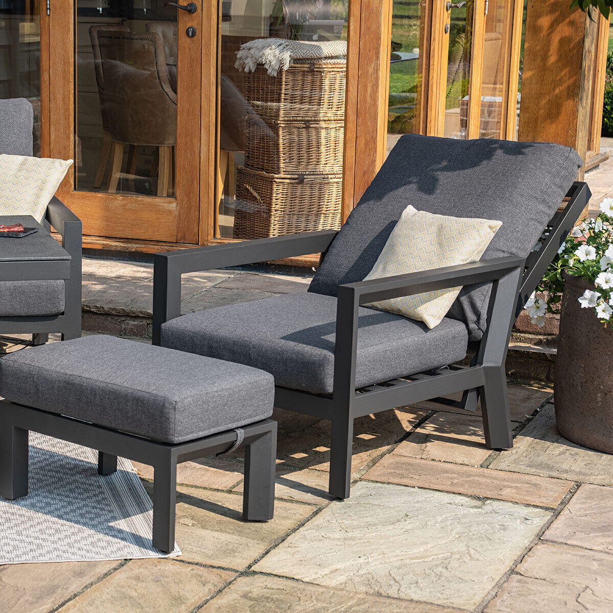 Homeflair - Manhattan Reclining Aluminium Sofa Set