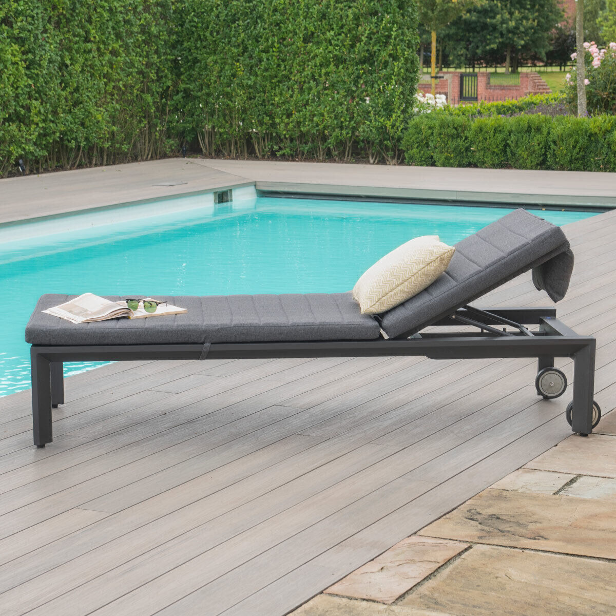 Homeflair - Manhattan Aluminium Sunlounger