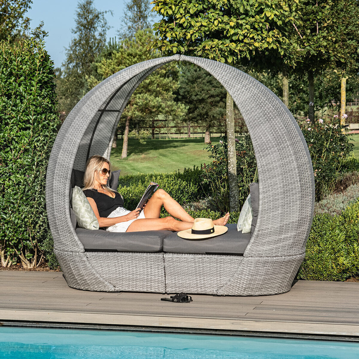 Homeflair - Ascot Rattan Daybed