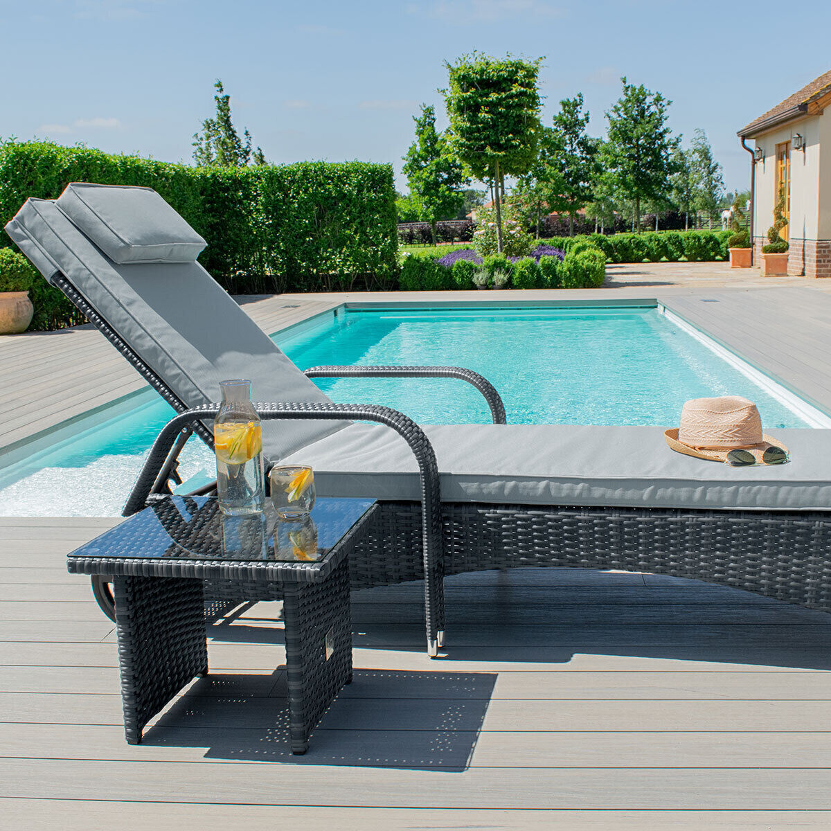 Homeflair - Florida Rattan Sunlounger Set