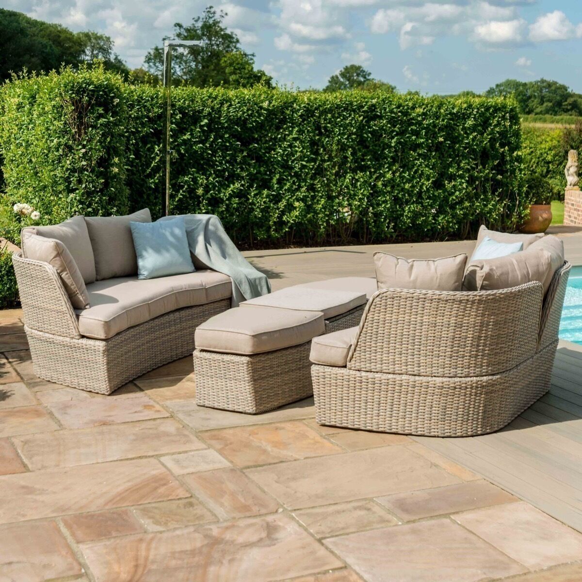 Homeflair - Cotswold Rattan Daybed