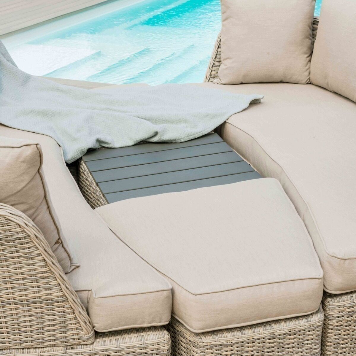 Homeflair - Cotswold Rattan Daybed