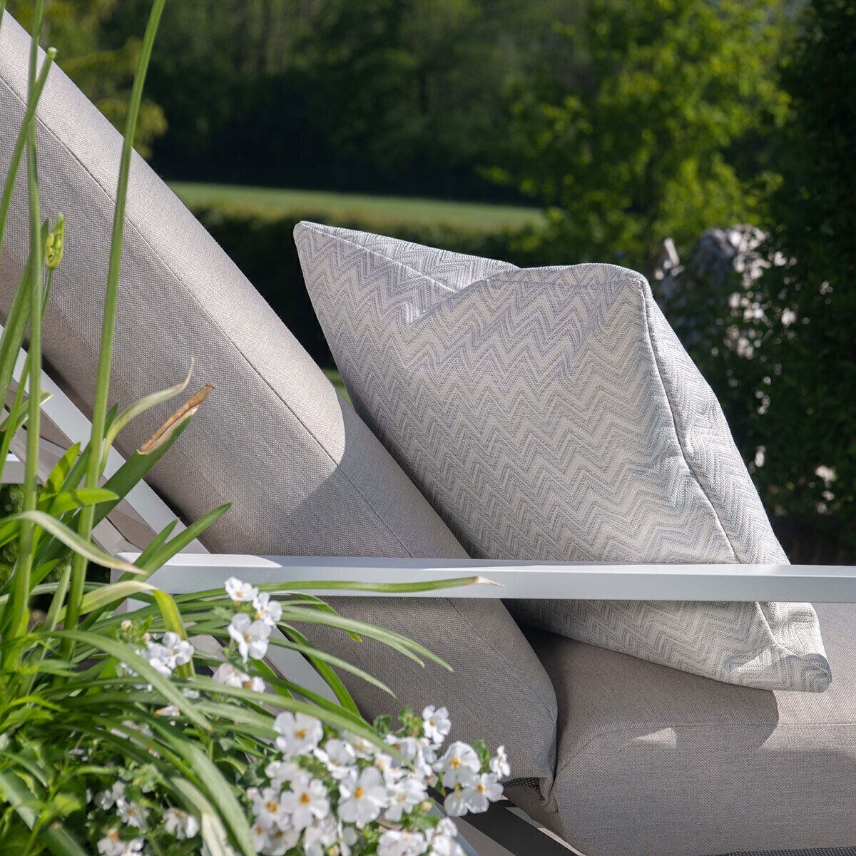 Homeflair -Pair of Outdoor Scatter Cushion