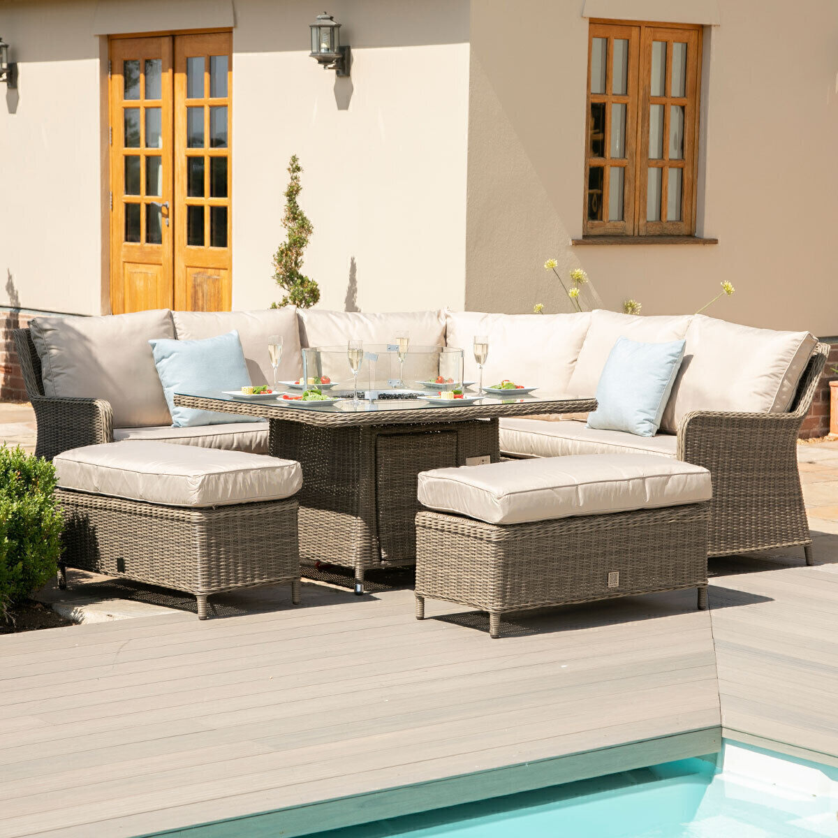 HomHomeflair – Winchester Royal Rattan Corner Dining Sofa Set with Firepit