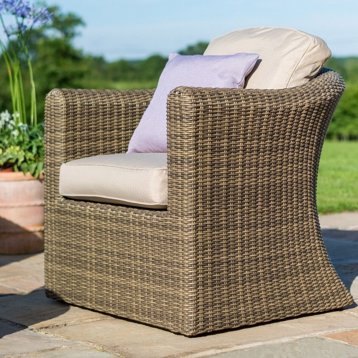 https://homeflair.com/product/homeflair-winchester-rattan-small-corner-group/