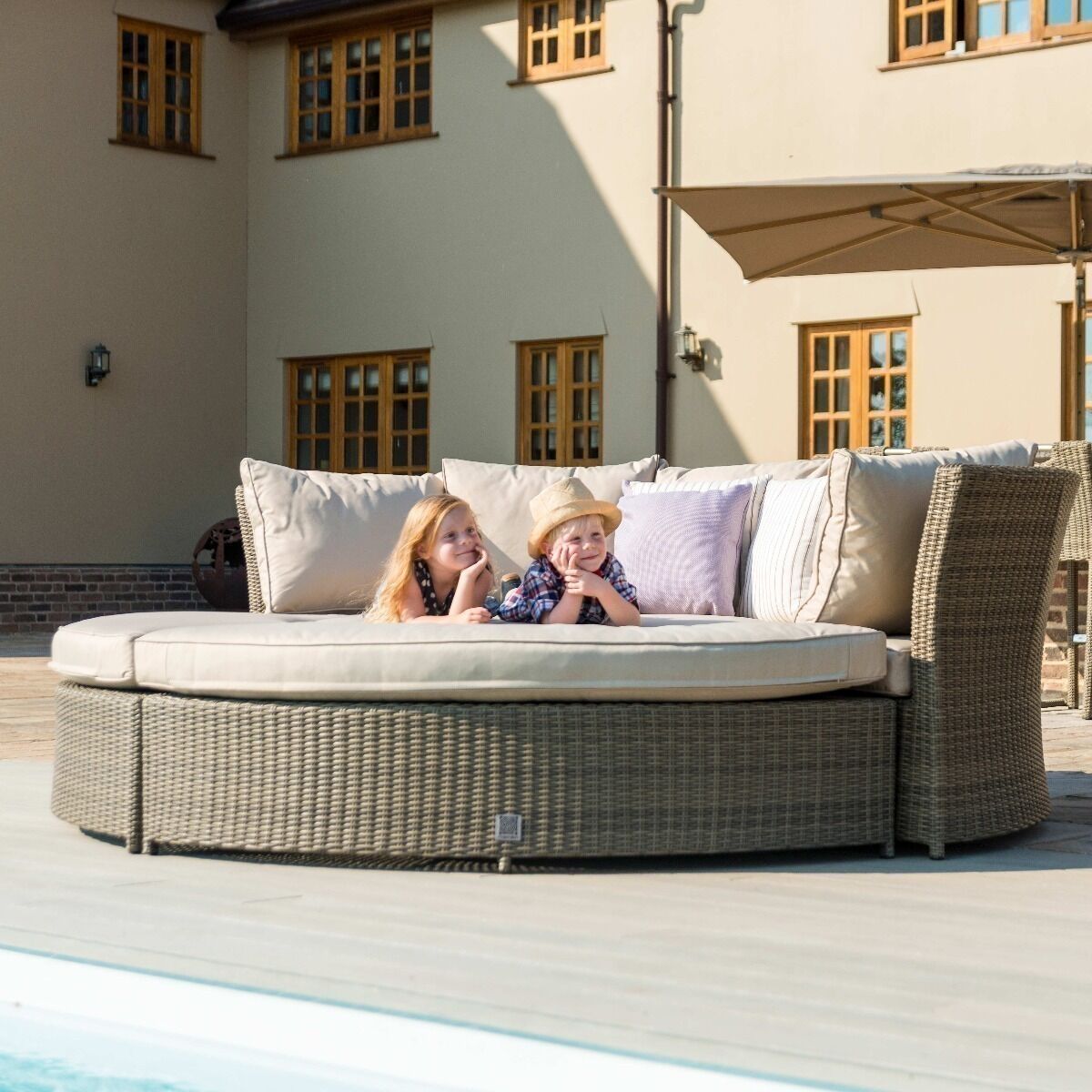 Homeflair - Winchester Rattan Lifestyle Suite