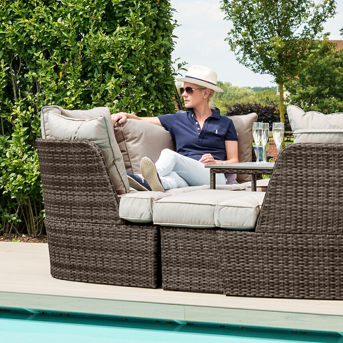 Homeflair - Cheltenham Rattan Daybed
