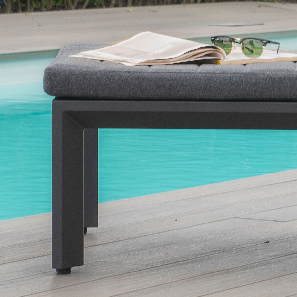 Homeflair - Manhattan Aluminium Sunlounger