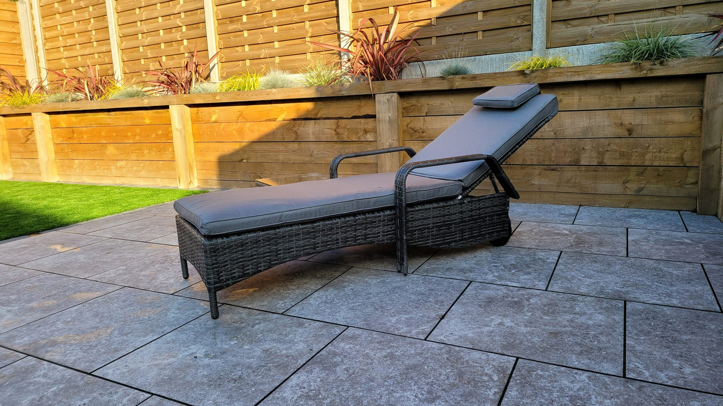Rattan Single Sun lounger with drinks table | Savannah | Sava0404