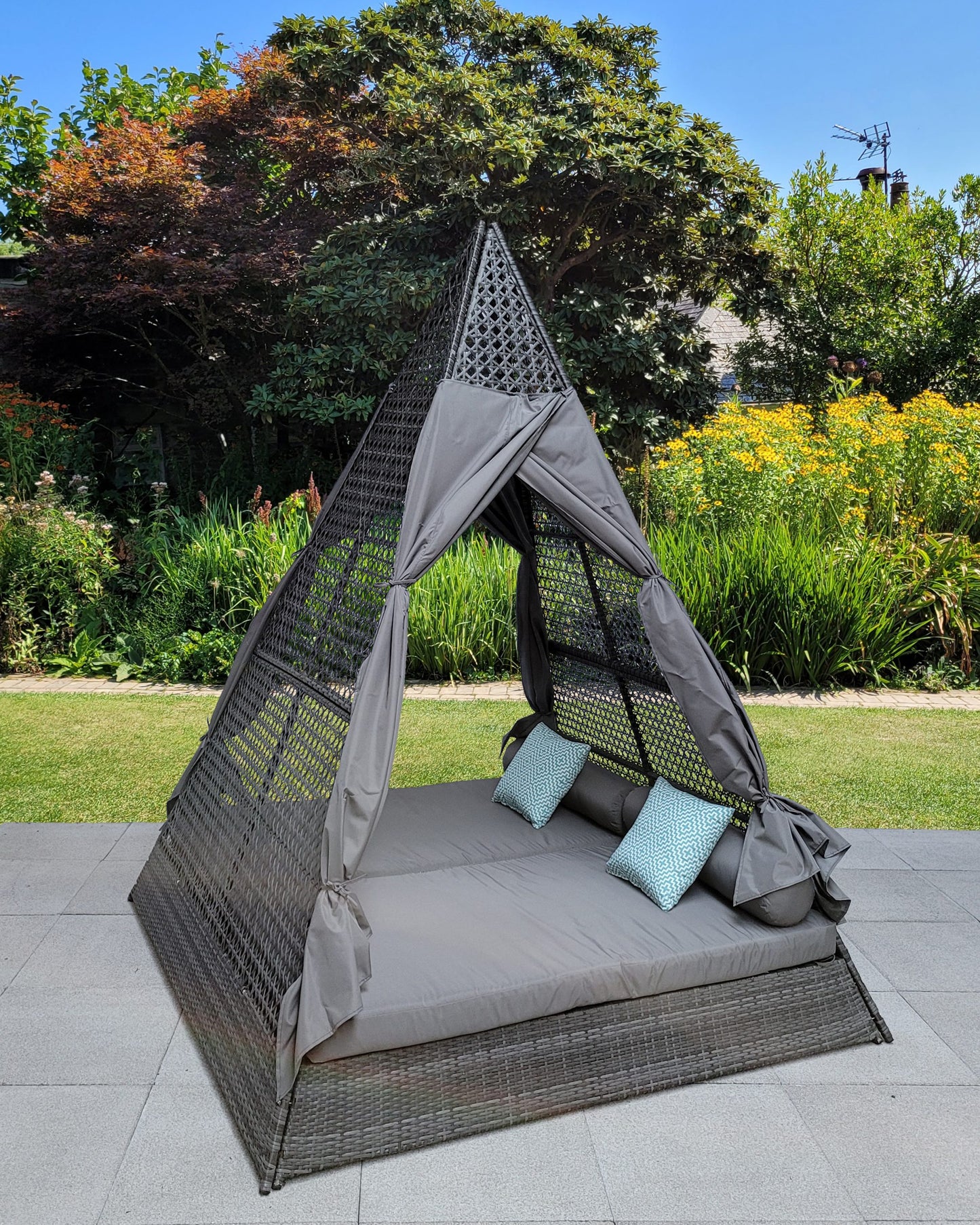 Rattan Garden House Teepee | Teep0400