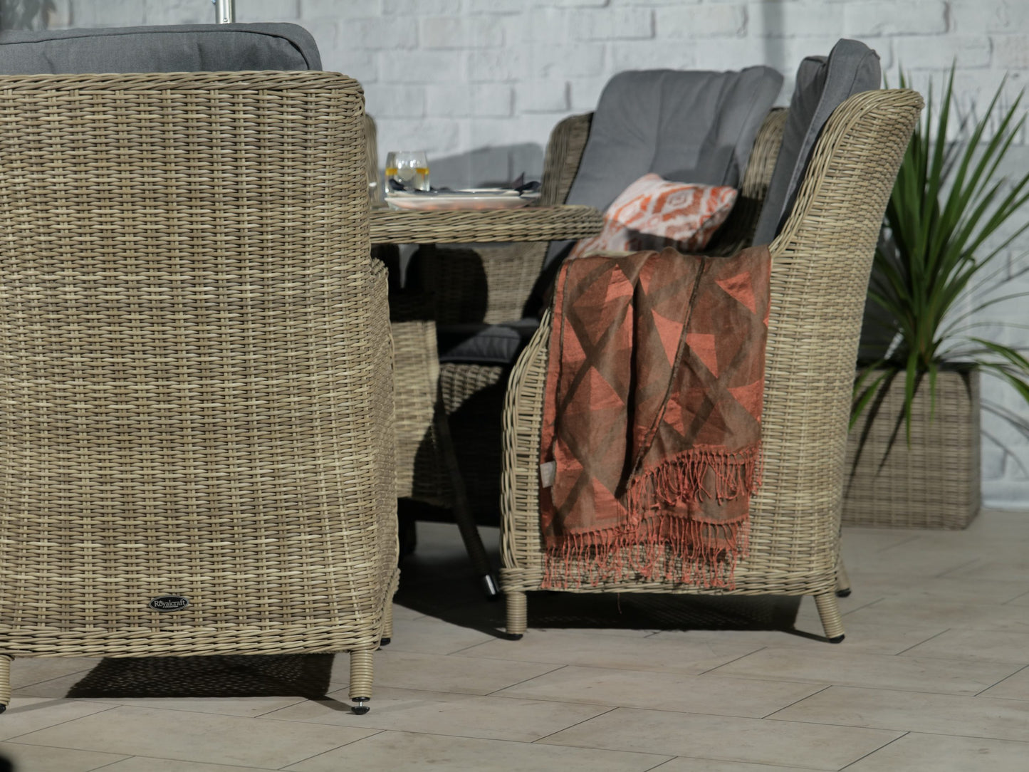Rattan Wentworth 6 Seater Round Imperial Dining Set | AMIR | WEN140COM-WS