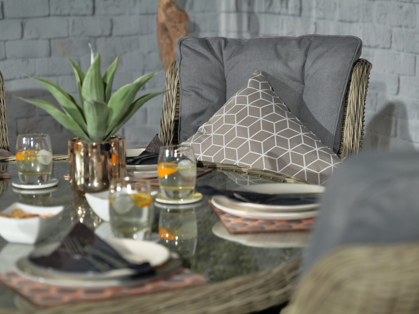 Rattan Wentworth 6 Seater Round Imperial Dining Set | AMIR | WEN140COM-WS