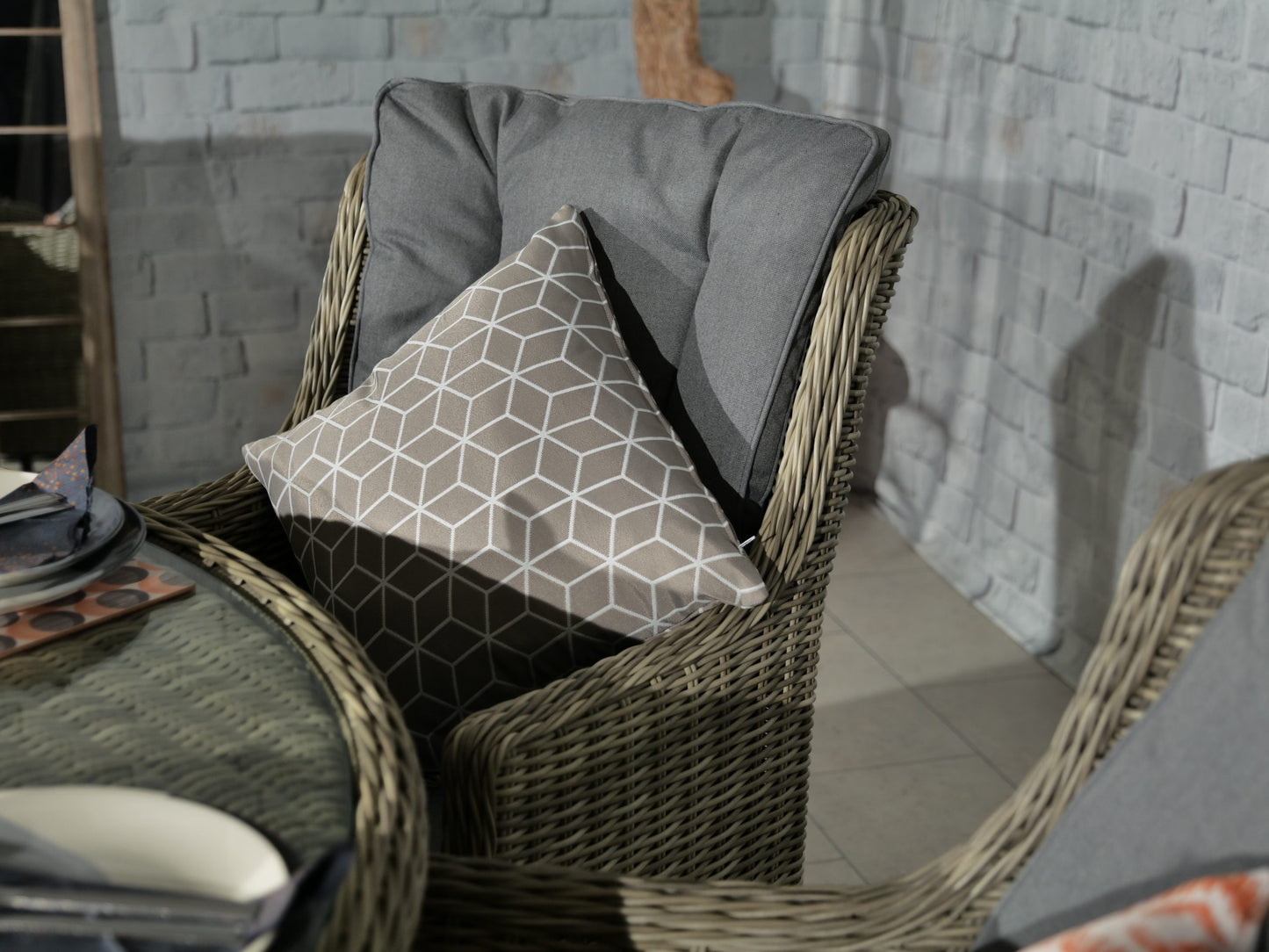 Rattan Wentworth 6 Seater Round Imperial Dining Set | AMIR | WEN140COM-WS