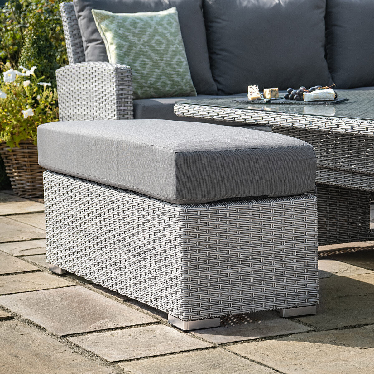 Homeflair - Ascot Deluxe Rattan Corner Dining Set