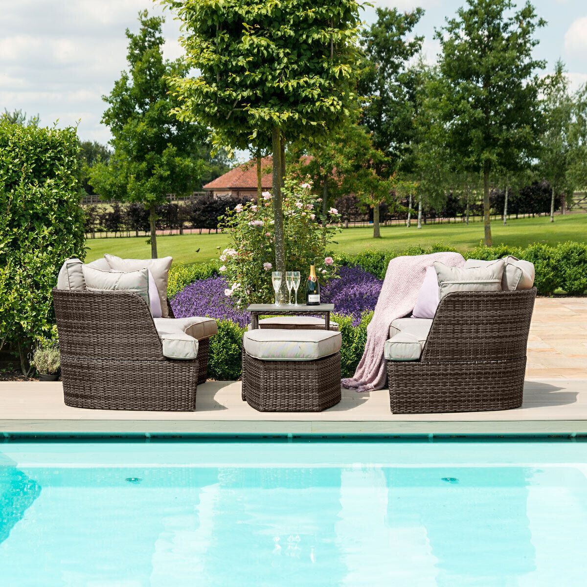 Homeflair - Cheltenham Rattan Daybed