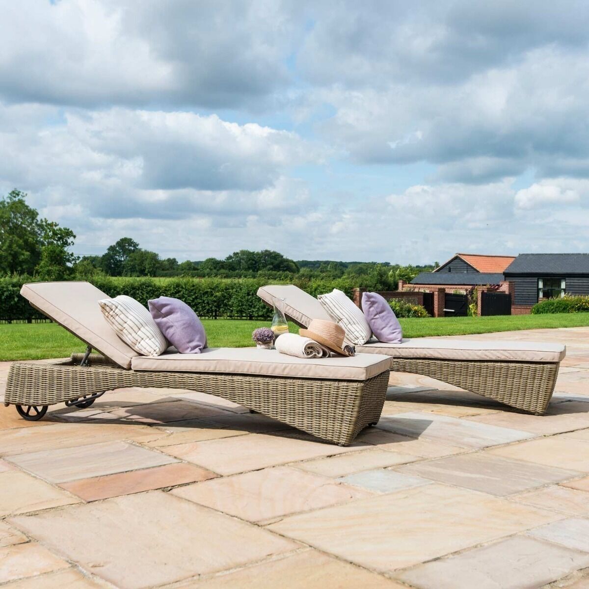 Homeflair - Winchester Rattan Sunlounger Set