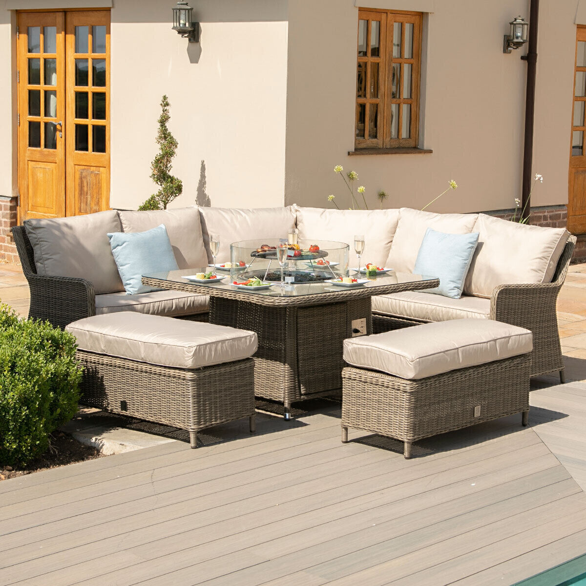 HomHomeflair – Winchester Royal Rattan Corner Dining Sofa Set with Firepit