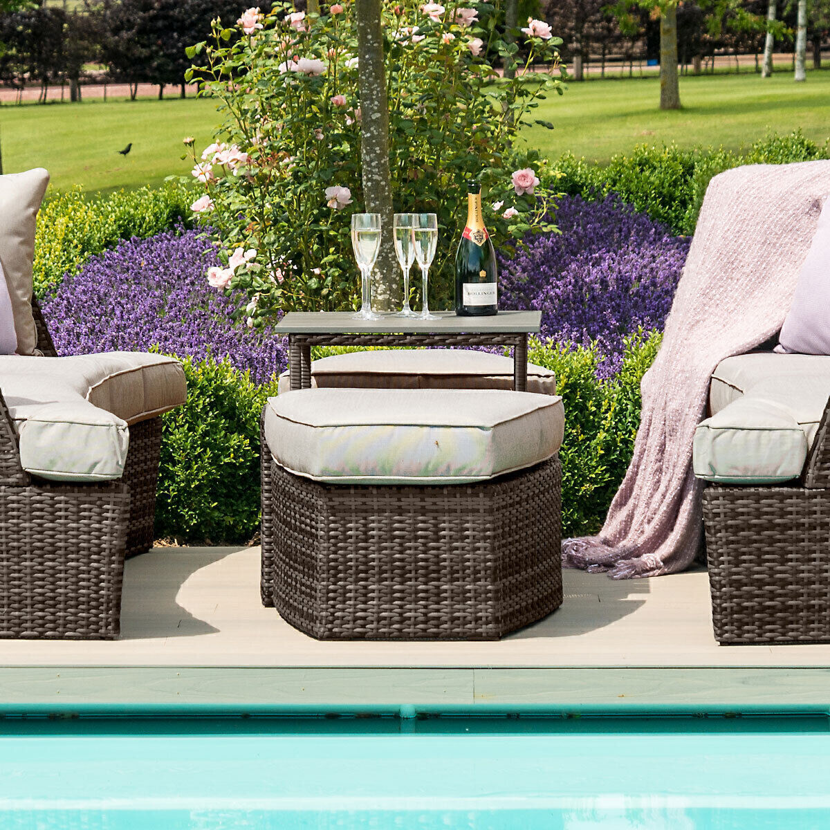 Homeflair - Cheltenham Rattan Daybed