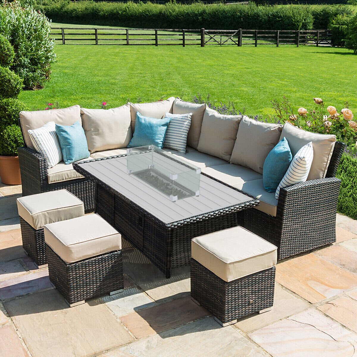 Homeflair - Kingston Corner Rattan Dining Set
