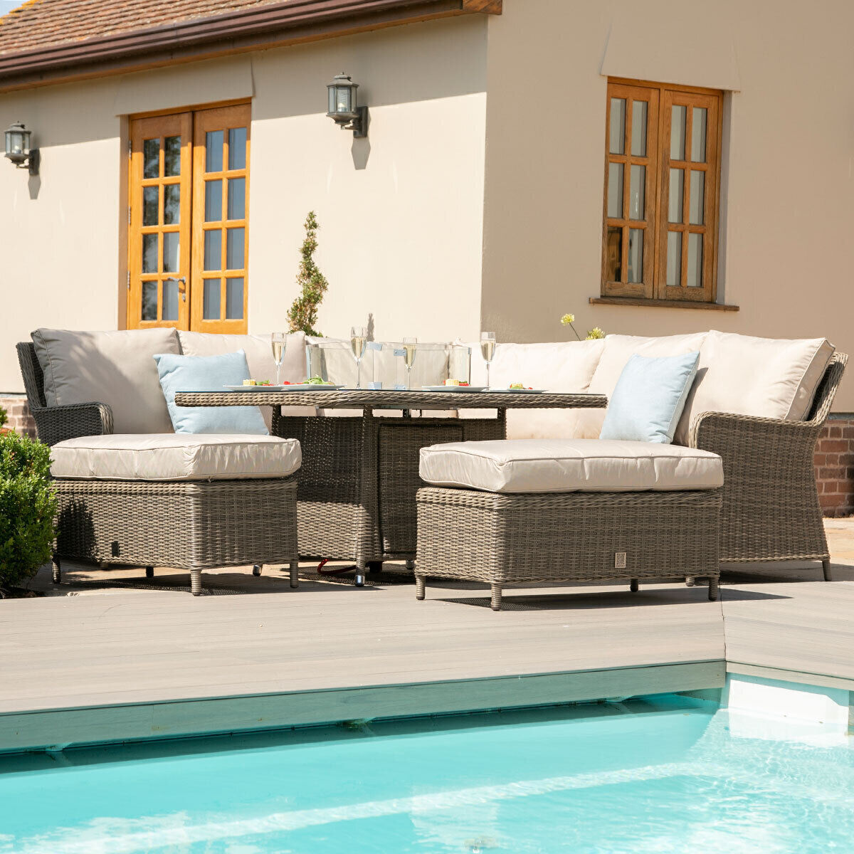 HomHomeflair – Winchester Royal Rattan Corner Dining Sofa Set with Firepit