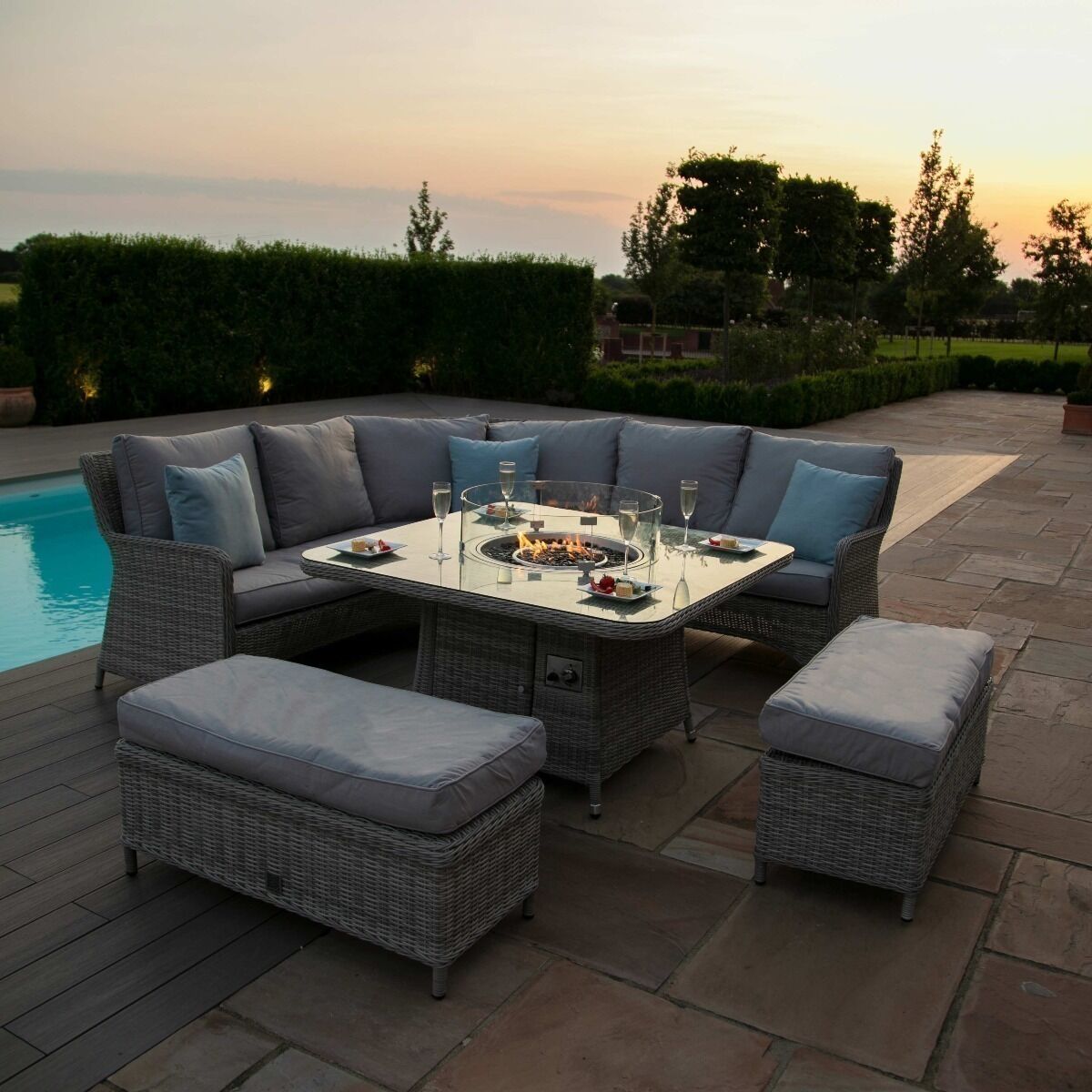 Homeflair - Oxford Royal Rattan Corner Dining Sofa Set