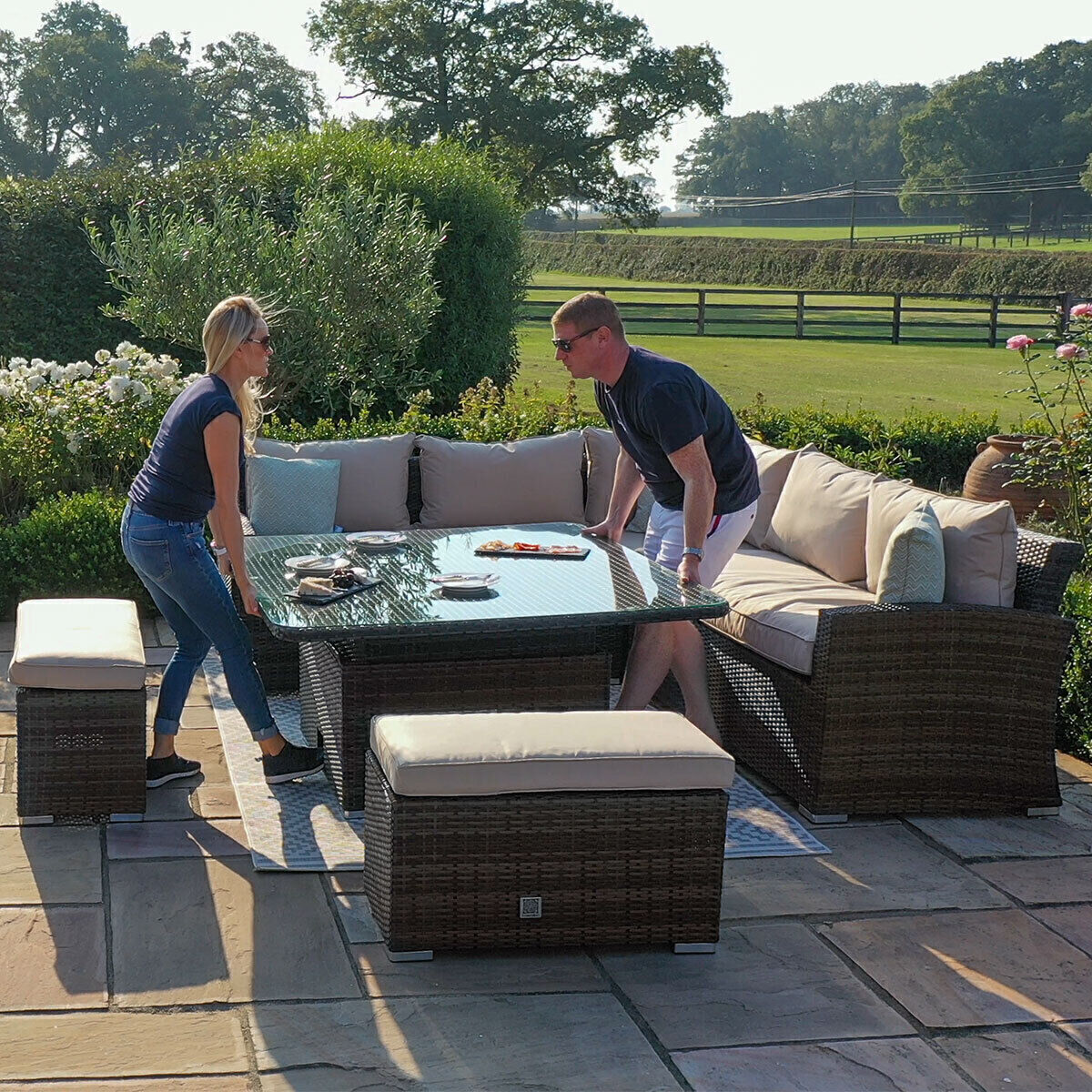 Homeflair – Deluxe Kingston Rattan Corner Dining Set