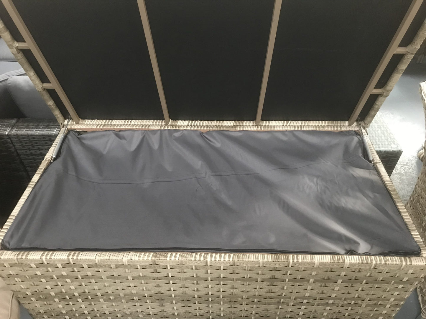 Rattan Medium Cushion Box in 3 Wicker Caramel Weave | Cush0101