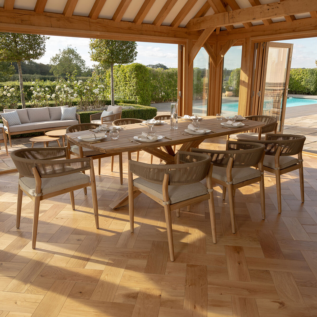 Homeflair - Porto Rope Weave 8 Seat Rectangular Dining Set