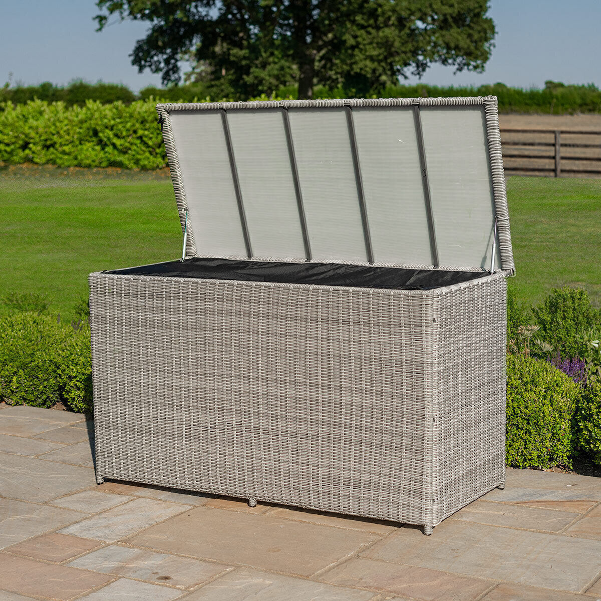 Homeflair - Oxford Rattan Storage Box