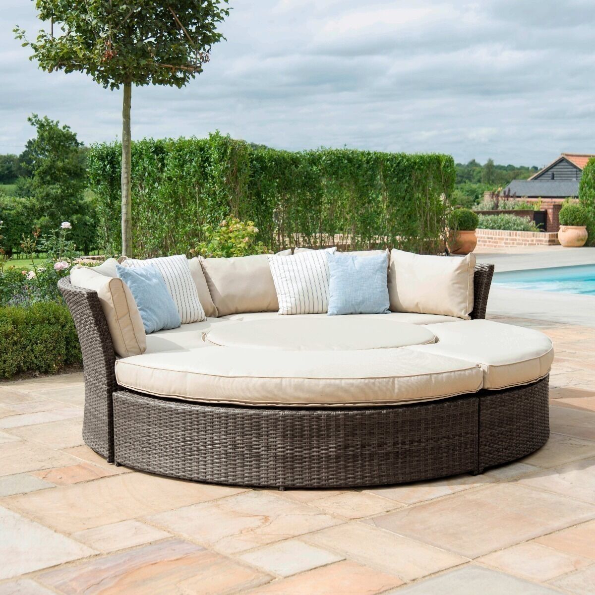 Homeflair - Chelsea Rattan Lifestyle Suite