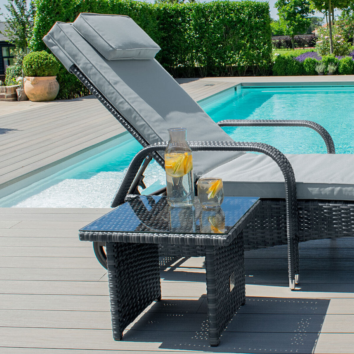 Homeflair - Florida Rattan Sunlounger Set