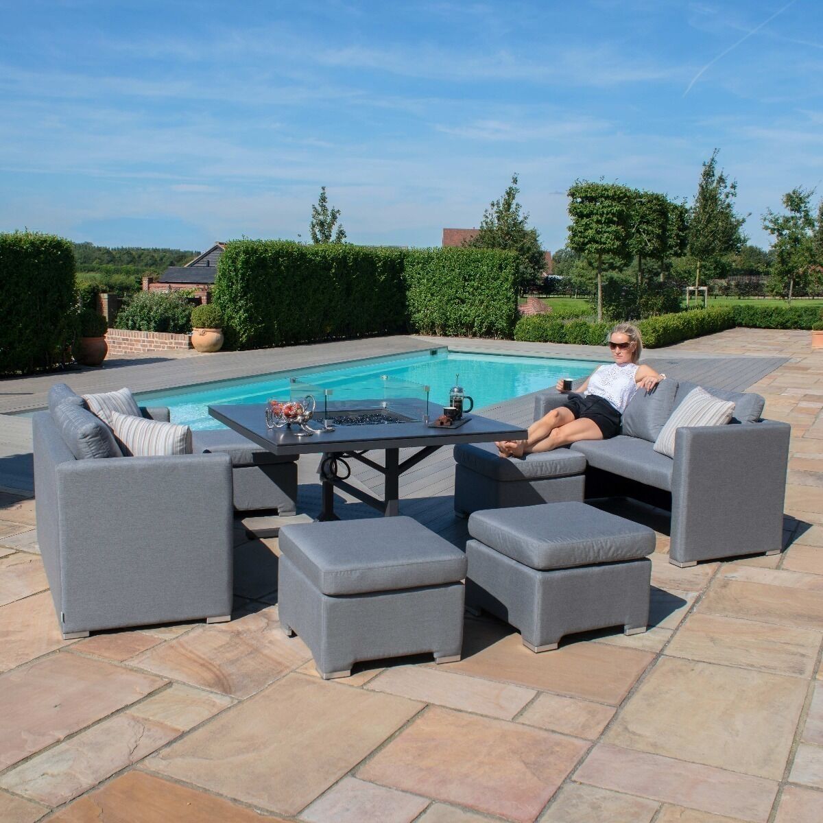 Homeflair -Outdoor Fabric Fuzion Cube Sofa Set