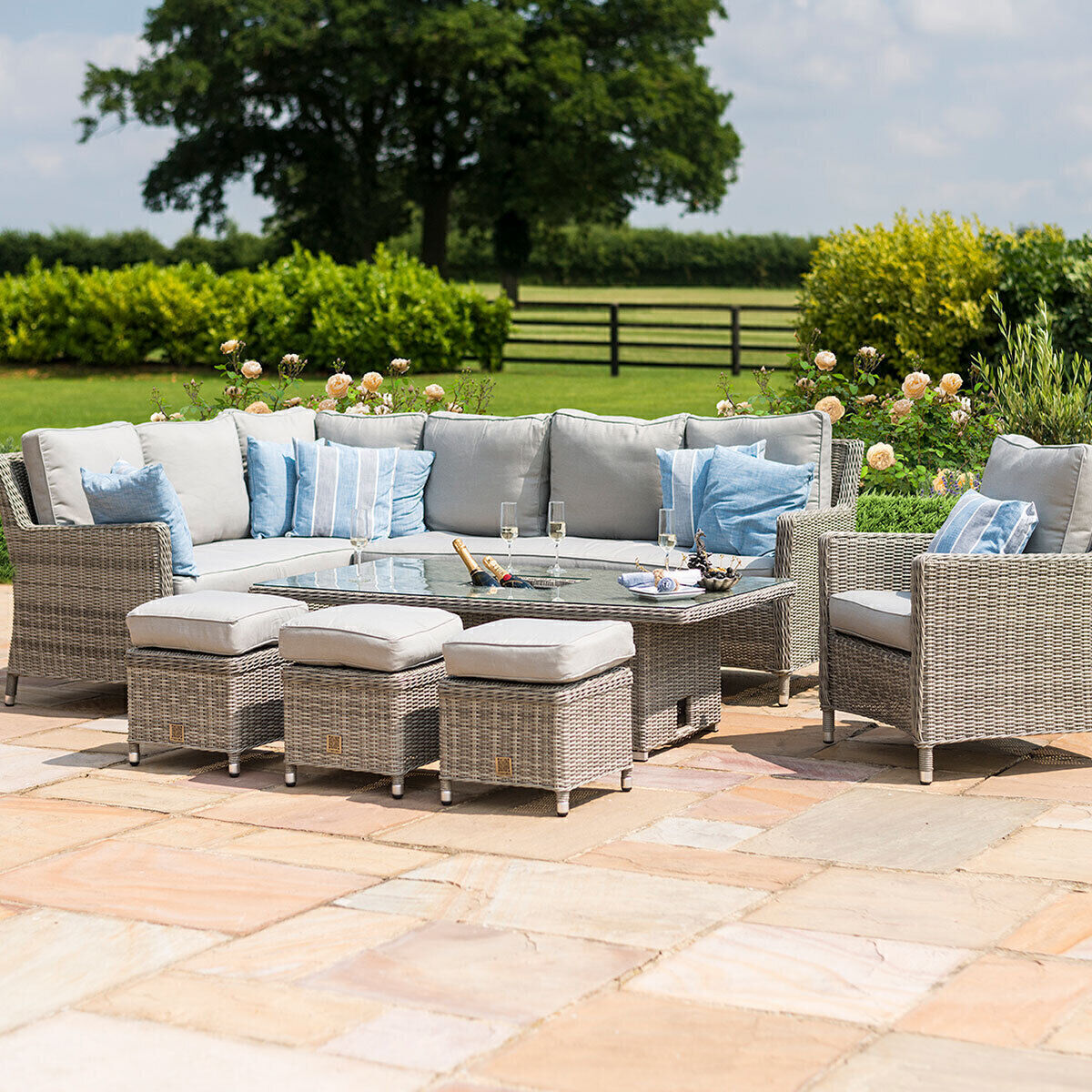 Homeflair - Oxford Rattan Corner Dining Set
