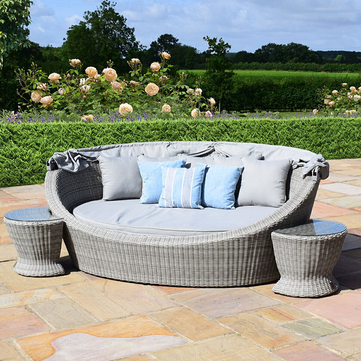 Homeflair - Oxford Rattan Daybed
