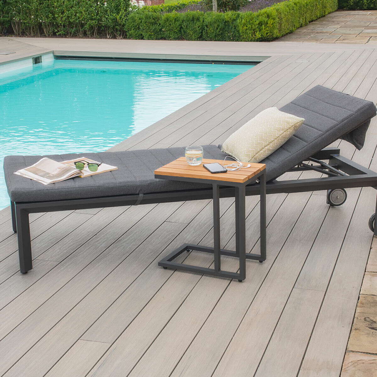 Homeflair - Manhattan Aluminium Sunlounger